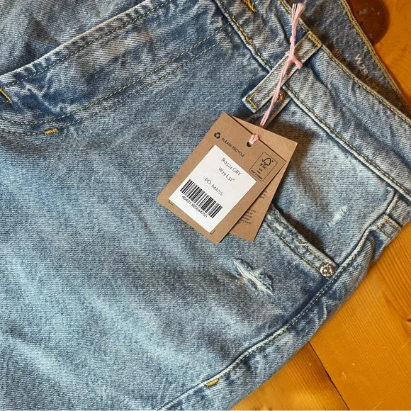 Boden Blue Relaxed Jeans with Natural Fading - Picture 4 of 7